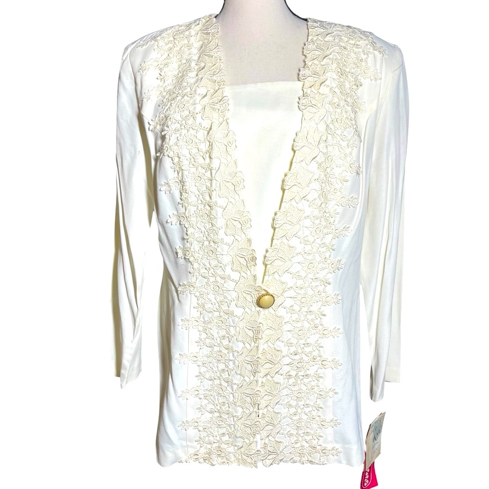 Perception Petite Vintage Elegant Cream Lace Cardigan